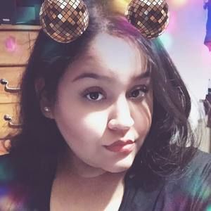 Meet your Posher, Kassandra